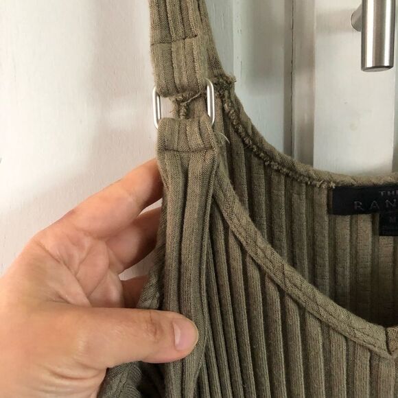 THE range Vital Rib Hardware Tank in Utility - Picture 3 of 3